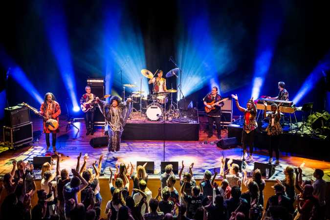  Oumou Sangare in TivoliVredenburg by Jelmer de Haas